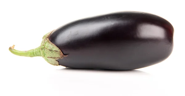 Färska aubergine isolerad på vit — Stockfoto