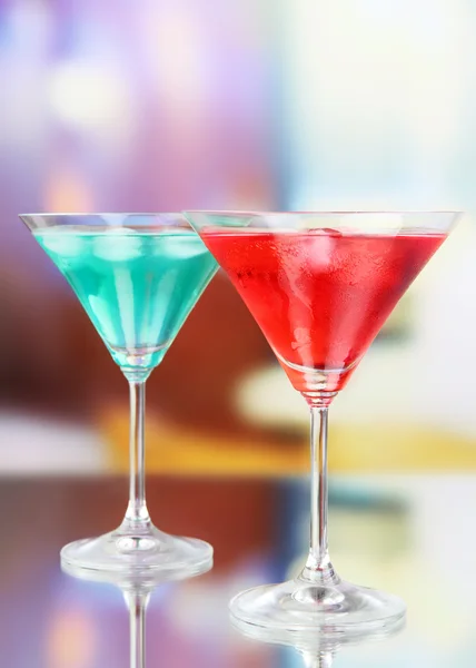 Cocktails on bright background — Stock Photo, Image