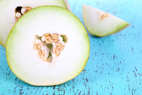 Ripe melons on wooden table close-up — Stock Photo, Image