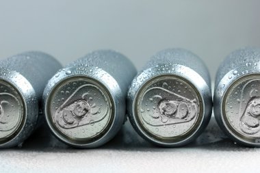 metal kutu bira, close up