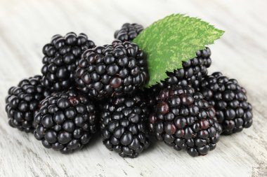 tatlı Blackberry'li üzerinde tablo yakın çekim