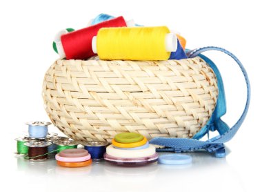 hasır sepet ile üzerine beyaz izole iğne işi'den aksesuarlar