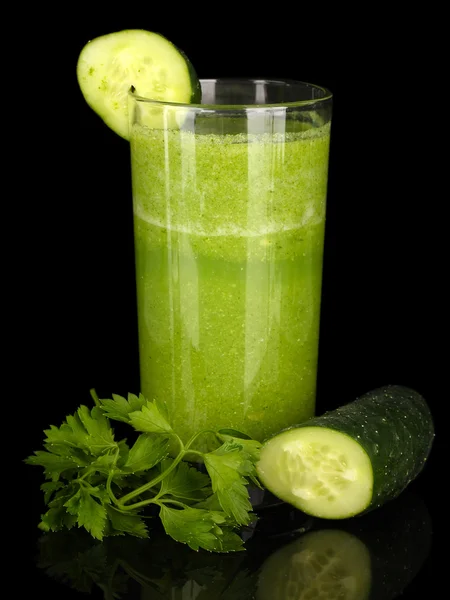 Green vegetable juice isolated on black — Stock Photo, Image