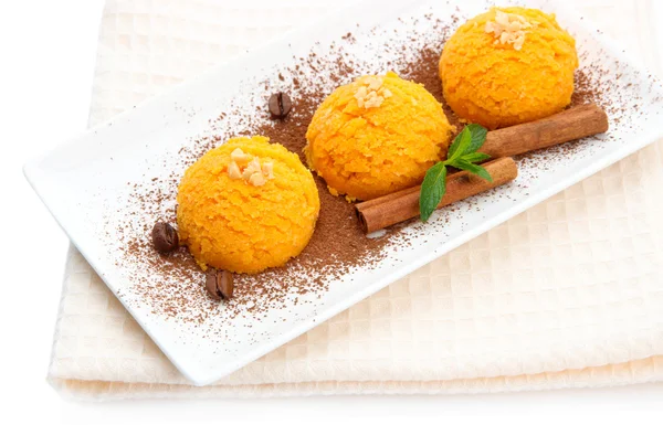 Delicious ice cream on plate close-up — Stock Photo, Image