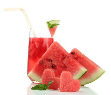 taze karpuz ve karpuz suyu üzerinde beyaz izole