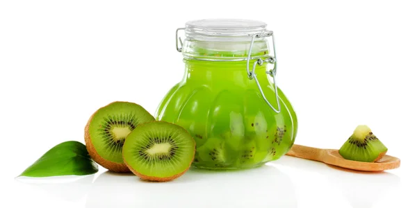 Gustosa marmellata di kiwi isolata su bianco — Foto Stock