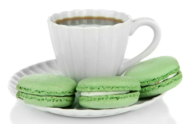 Café et macarons isolés sur blanc — Photo