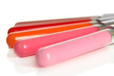 güzel dudak glosses, üzerinde beyaz izole