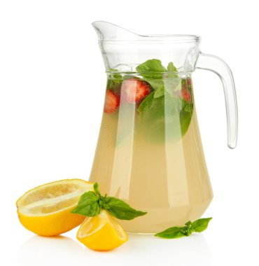 çilek, limonata fesleğen izole üzerine beyaz