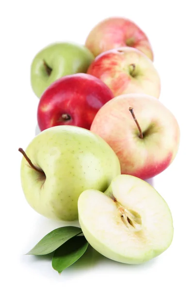 Söta äpplen isolerad på vit — Stockfoto