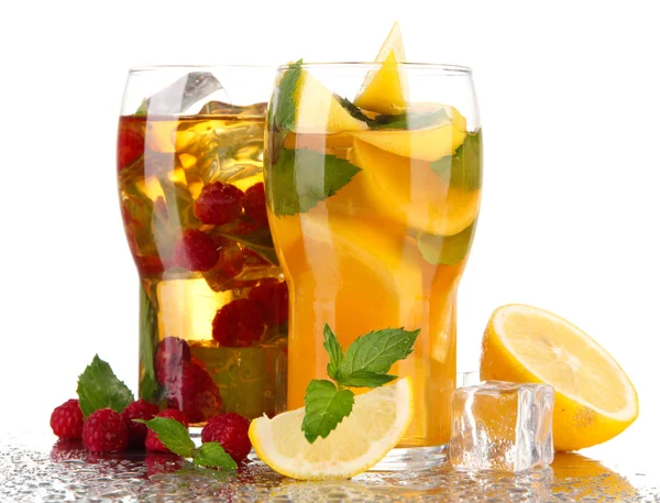 Iced tea with raspberries, lemon and mint isolated on white — Stock Photo, Image