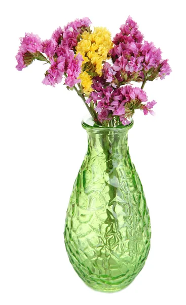 Красивые летние цветы в вазе изолированы на белом — стоковое фото
