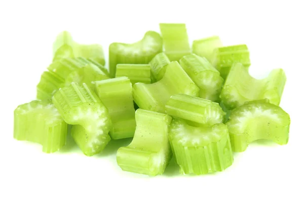 Φρέσκα φέτες πράσινο σέλινο που απομονώνονται σε λευκό — Φωτογραφία Αρχείου