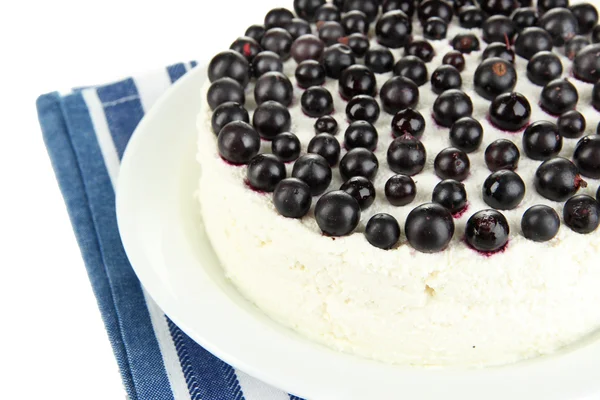 Bolo de queijo com bagas frescas no close-up placa branca — Fotografia de Stock