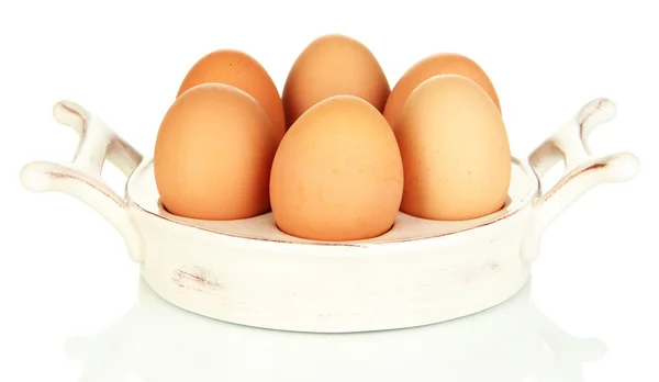 Œufs en assiette pour œufs isolés sur blanc — Photo