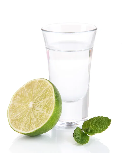 Tequila dalam gelas diisolasi pada putih — Stok Foto