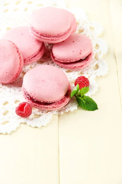 Gentle macaroons on table close-up — Stock Photo, Image