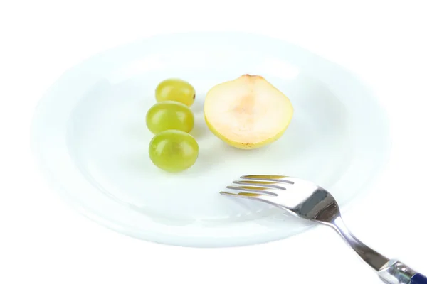 Pequeña porción de alimento en plato grande aislado en blanco — Foto de Stock