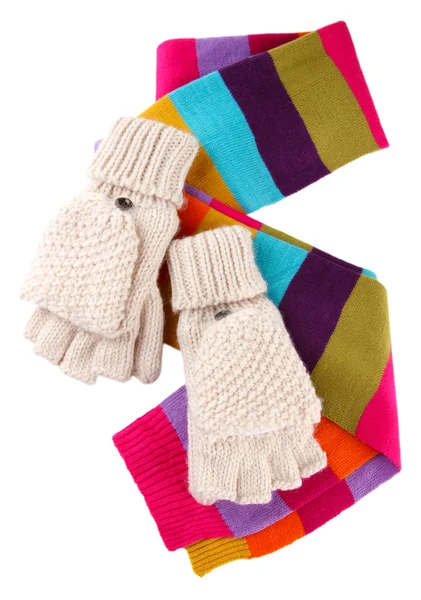 Vlněné rukavice a vícebarevná šátek, izolované na bílém — Stock fotografie