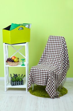 dergi ve raf Oda yeşil kutusundaki klasörler