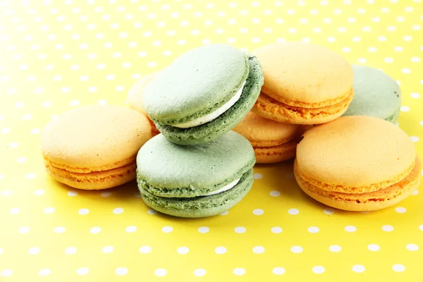 Gentle macaroons on table close-up — Stock Photo, Image