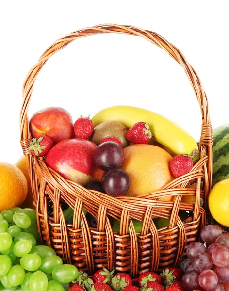 Frutas diferentes no fundo branco — Fotografia de Stock