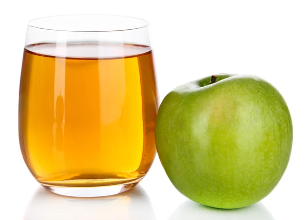 Vaso de zumo de manzana fresco aislado sobre blanco — Foto de Stock