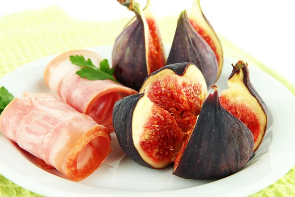 Fichi saporiti con prosciutto, da vicino — Foto Stock