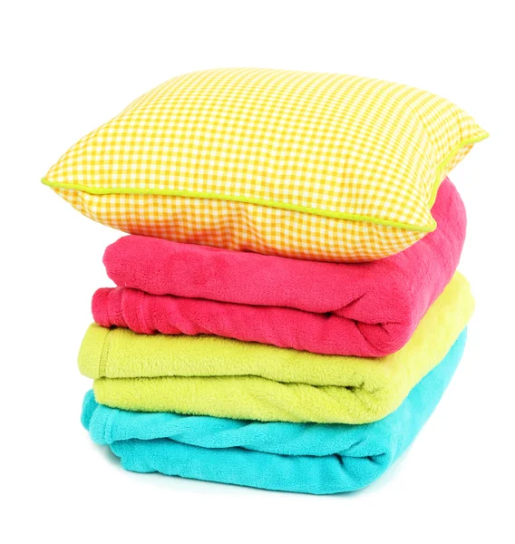 Barevné deky a polštář izolovaných na bílém — Stock fotografie