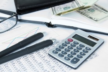 ofis malzemeleri cüzdan ve belgeler ile yakın çekim