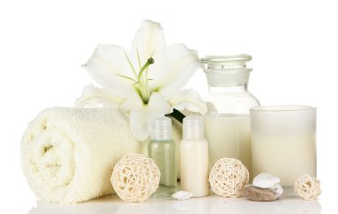 beyaz izole lily ile güzel bir spa ayarı