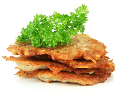 patates gözlemesi, üzerinde beyaz izole