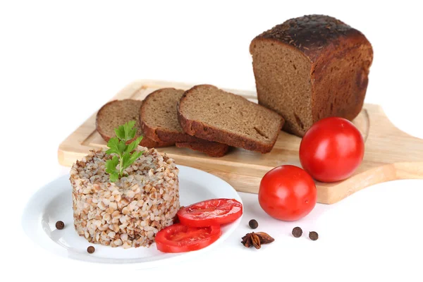 Gryka w płytkę z chleba i warzyw na białym tle — Zdjęcie stockowe