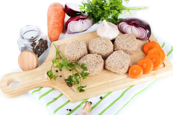 Polpette di carne a bordo su tovagliolo isolato su bianco — Foto Stock