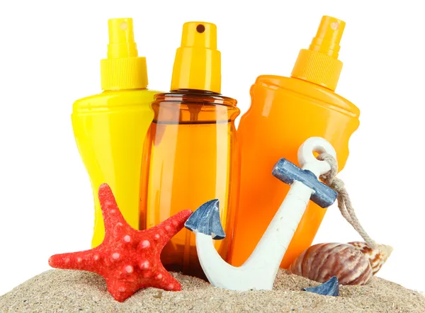 Flaschen mit Sonnencreme, isoliert auf weiß — Stockfoto