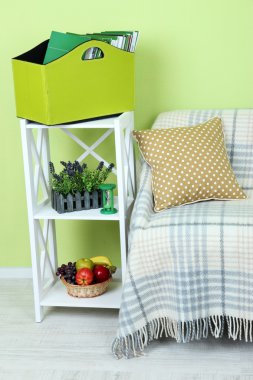 dergi ve raf Oda yeşil kutusundaki klasörler