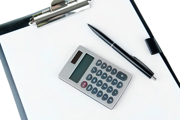 Taschenrechner und Stift auf Mappe mit Papier in Großaufnahme — Stockfoto