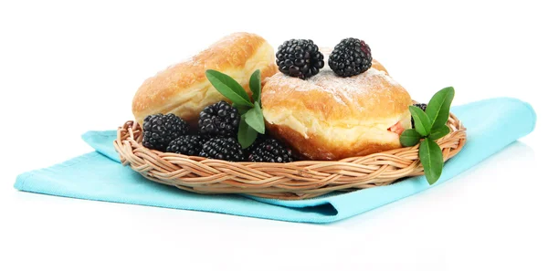 딸기, 흰색 절연와 맛 있는 도넛 — 스톡 사진