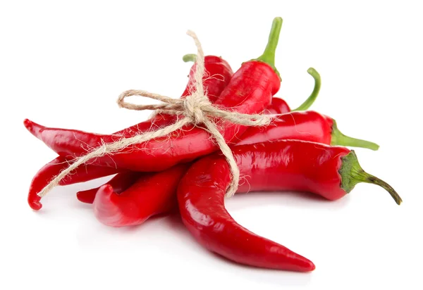 Red hot chilli papričky izolované na bílém — Stock fotografie