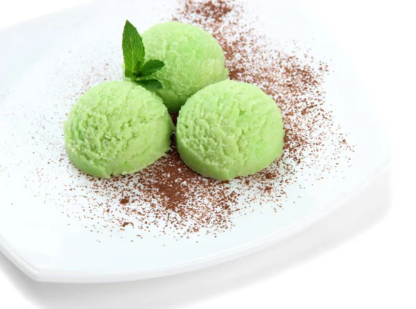 Delizioso gelato su piatto isolato su bianco — Foto Stock