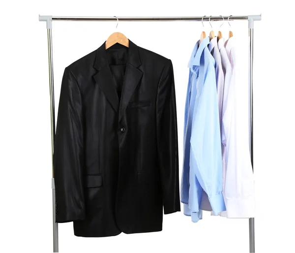 男性服にハンガー、白で隔離されるオフィス — ストック写真