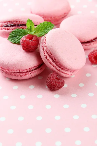 Gentle macaroons on table close-up — Stock Photo, Image