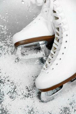 içinde kar yakın çekim şekil skates