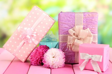 hediye ve çiçek, doğa zemin üzerine