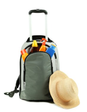 bavul üzerinde beyaz izole giysileri ile