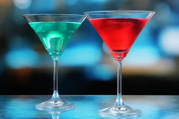 Cocktails on bright background — Stock Photo, Image