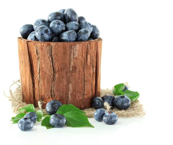 Blueberries in wooden basket isolated on white — Stock Photo, Image