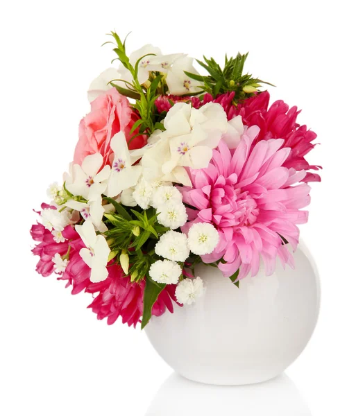 Όμορφο μπουκέτο από φωτεινά άνθη σε γυάλινο βάζο, που απομονώνονται σε λευκό — Φωτογραφία Αρχείου