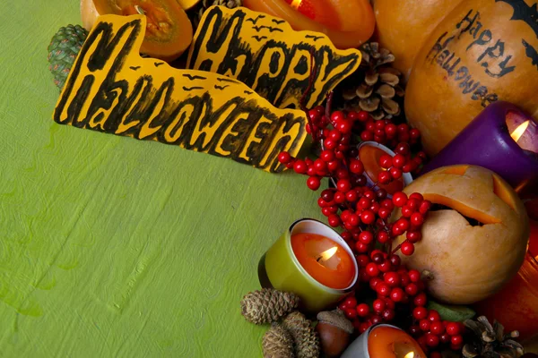 Composição para Halloween com na mesa de madeira close-up — Fotografia de Stock
