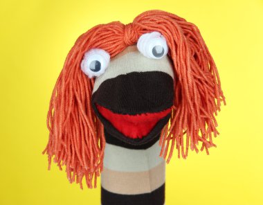 şirin çorap kukla Sarı zemin üzerine